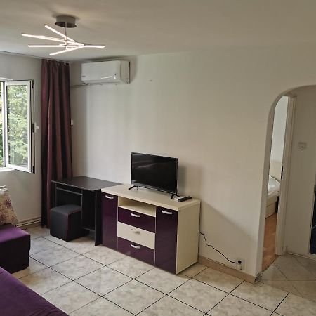 Confortable Cozy Apt Бухарест Номер фото
